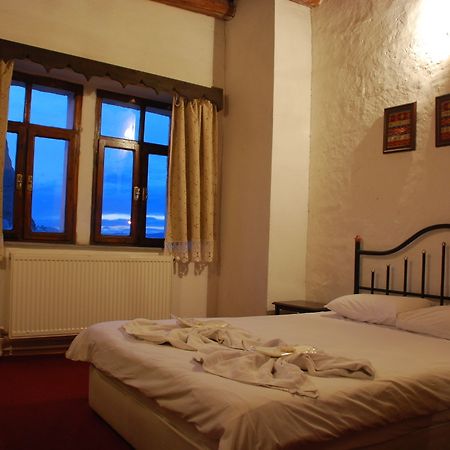 Yasin'S Place Backpackers Cave Hostel Goreme Exterior photo