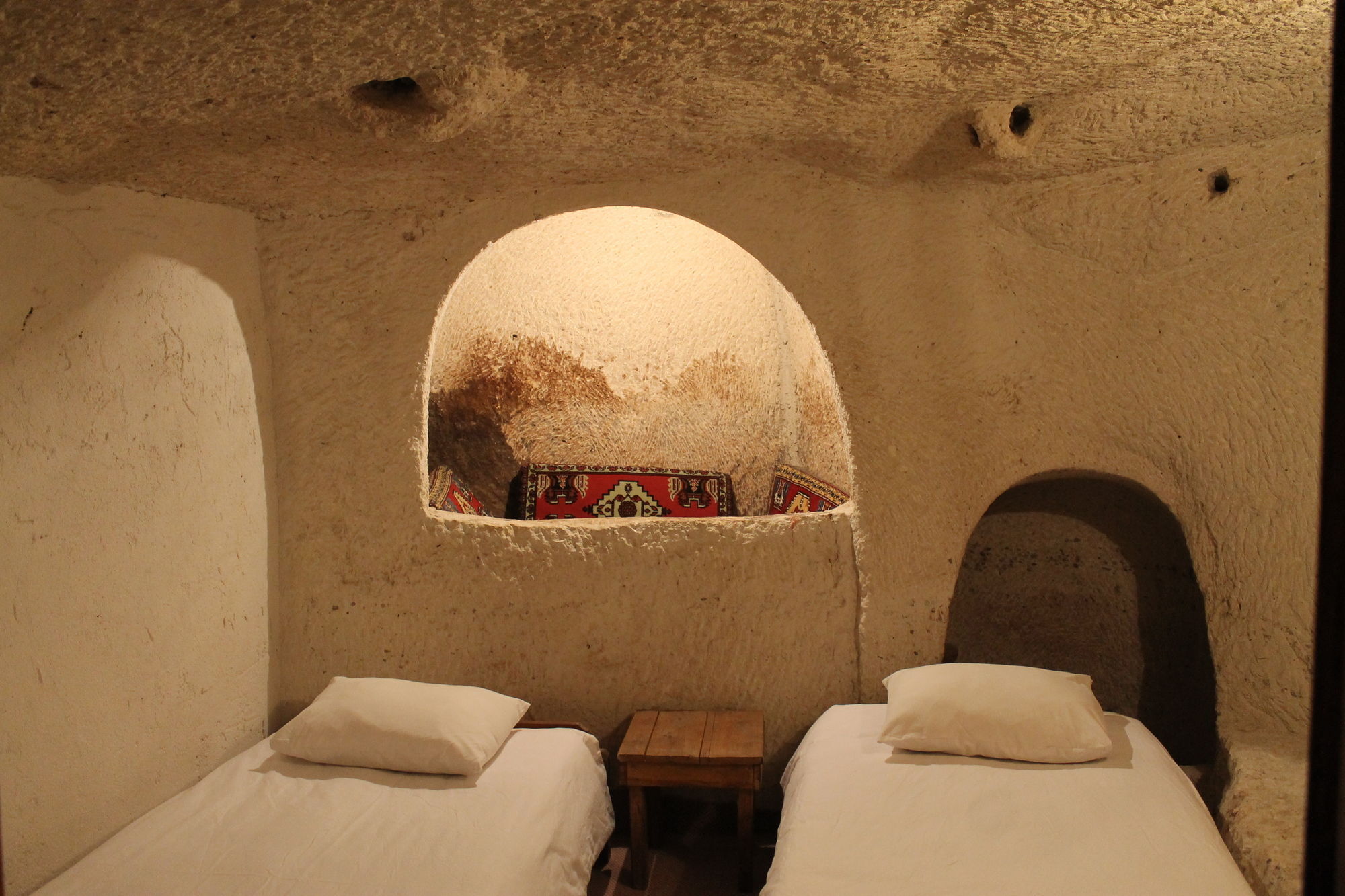 Yasin'S Place Backpackers Cave Hostel Goreme Exterior photo